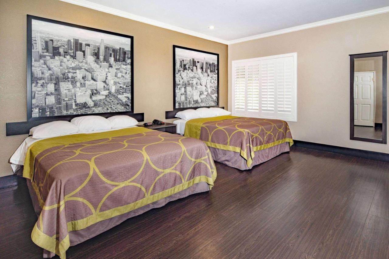 Super 8 By Wyndham North Hollywood Motel Los Angeles Exterior foto
